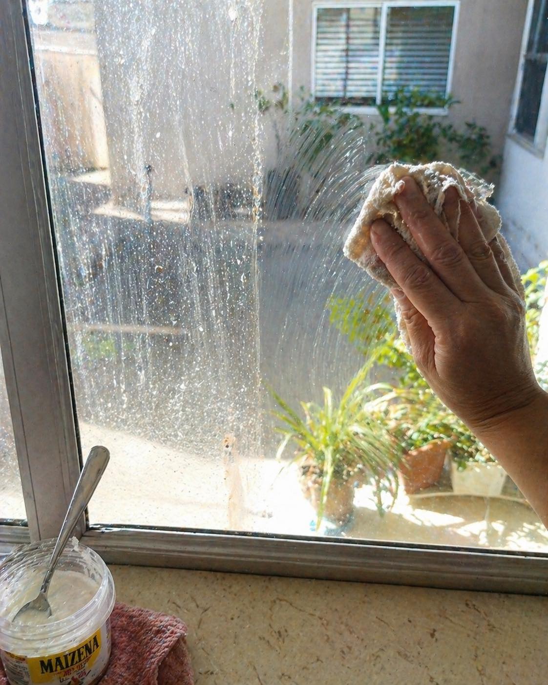 Make Your Home's Glass Sparkle: The Cornstarch Cleaning Hack You Need