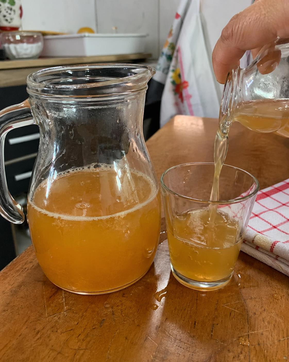 Mix Honey, Water, and Apple Cider Vinegar: Here's What You'll Get...
